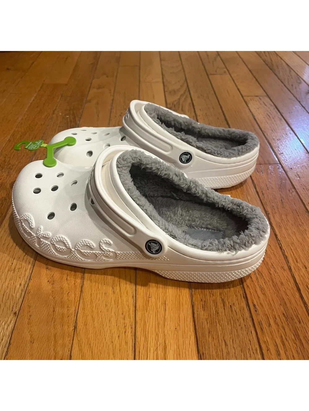 Crocs Baya Lined Clog White with Gray Fleece Lining, Men’s US 10 / Women’s US 12